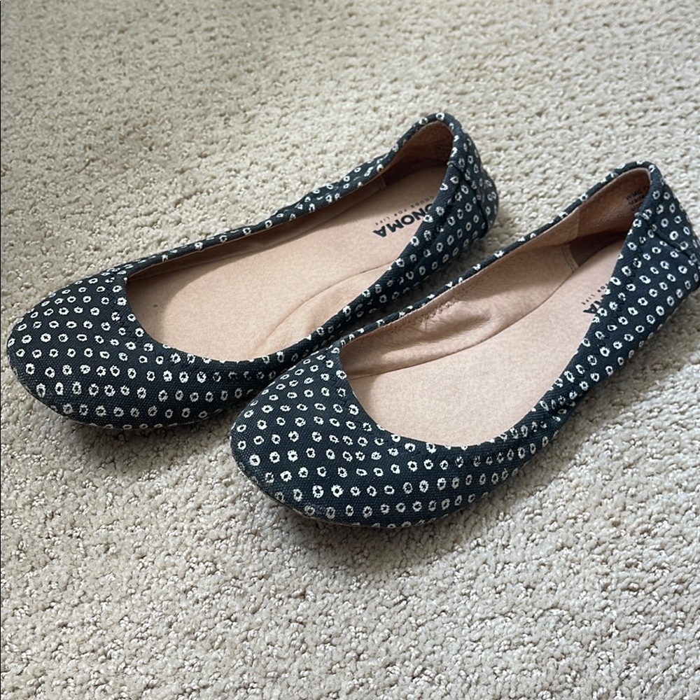 Sonoma Black and White Polka Dot Loafers - Picture 2 of 7